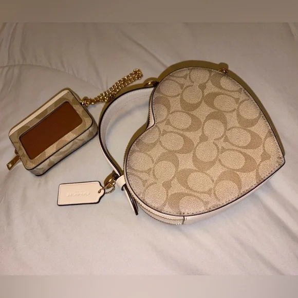 Coach Heart Crossbody Bag + Card Holder Set in Canvas Chalk Signature - Picture 5 of 14